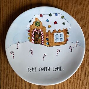 Rae Dunn Gingerbread House Plate.